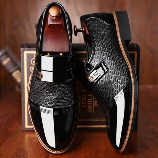 Men  Leather Embossing Classic Fashion Luxury shoes.